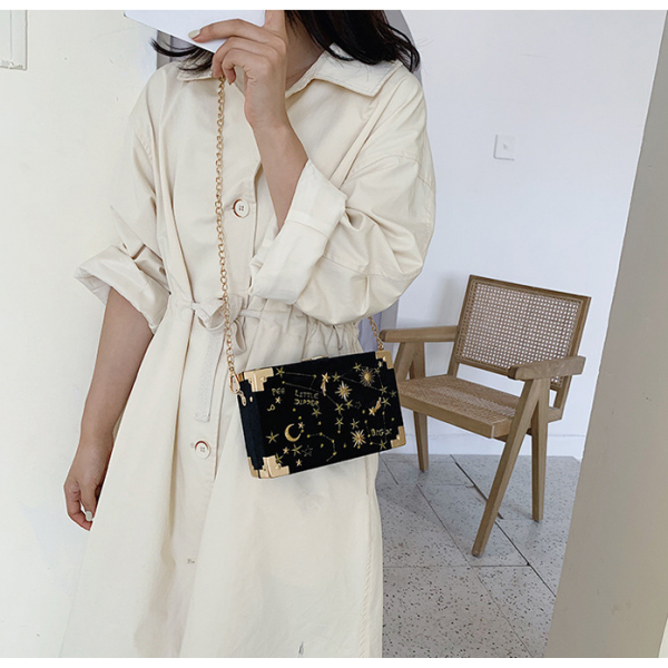 Сумка клатч, жіноча оксамитова, з принтом "Сузір'я", чорна, 19х12х5 см